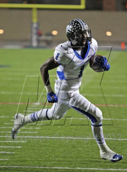 Thumbnail 3 in Plano West vs. South Garland (UIL 5A Division 2 Area Playoff) photogallery.