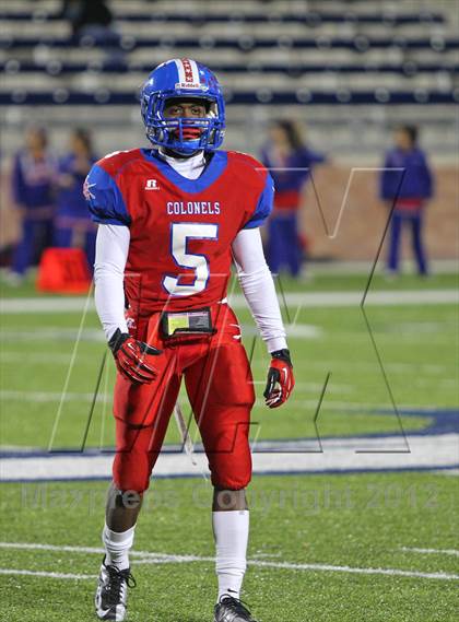 Thumbnail 3 in Plano West vs. South Garland (UIL 5A Division 2 Area Playoff) photogallery.