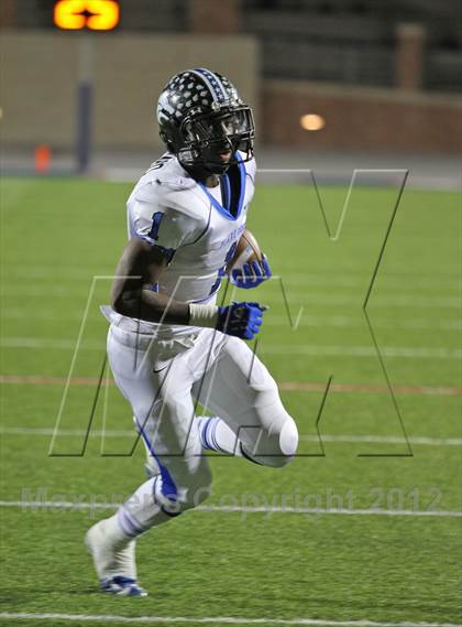 Thumbnail 1 in Plano West vs. South Garland (UIL 5A Division 2 Area Playoff) photogallery.