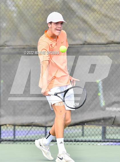 Thumbnail 2 in Texas High vs Nacogdoches (UIL 5A Boys Tennis Bi-District) photogallery.