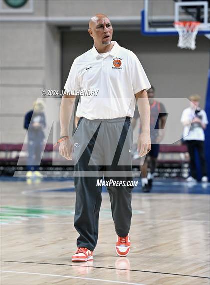 Thumbnail 2 in Roosevelt vs. Redondo Union (Tarkanian Classic) photogallery.
