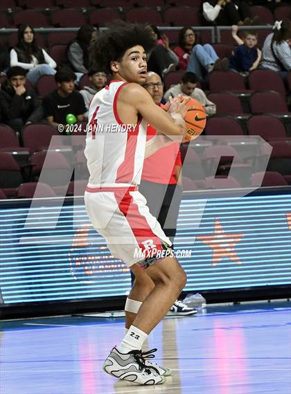 Thumbnail 1 in Roosevelt vs. Redondo Union (Tarkanian Classic) photogallery.