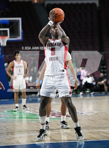 Thumbnail 3 in Roosevelt vs. Redondo Union (Tarkanian Classic) photogallery.