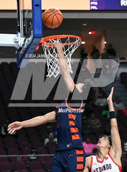 Thumbnail 3 in Roosevelt vs. Redondo Union (Tarkanian Classic) photogallery.
