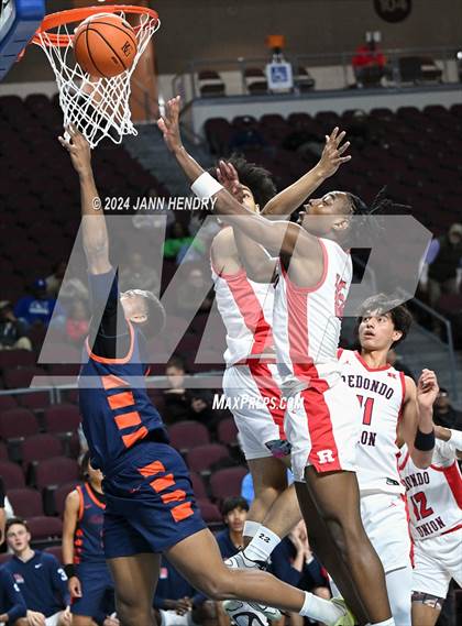 Thumbnail 2 in Roosevelt vs. Redondo Union (Tarkanian Classic) photogallery.