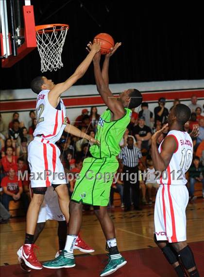 Thumbnail 2 in Ribet Academy @ Village Christian (CIF SS D5AA Semifinal) photogallery.
