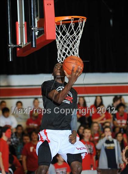 Thumbnail 2 in Ribet Academy @ Village Christian (CIF SS D5AA Semifinal) photogallery.
