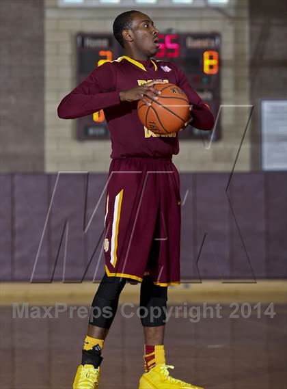 Thumbnail 2 in Mt. Vernon vs Scarsdale photogallery.