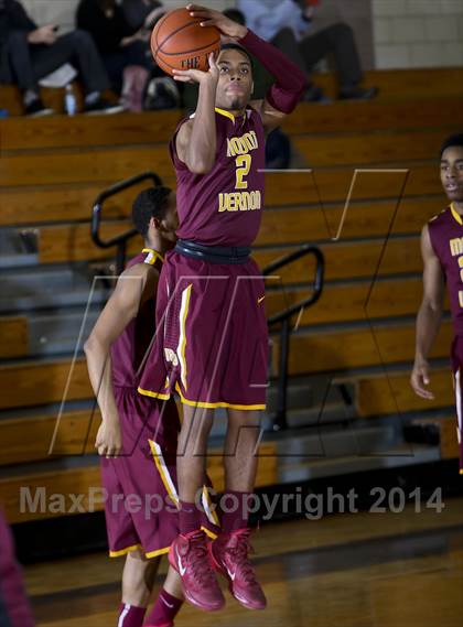Thumbnail 3 in Mt. Vernon vs Scarsdale photogallery.