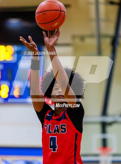 Thumbnail 1 in Silas vs. Liberty (WIAA 3A Opening Round) photogallery.