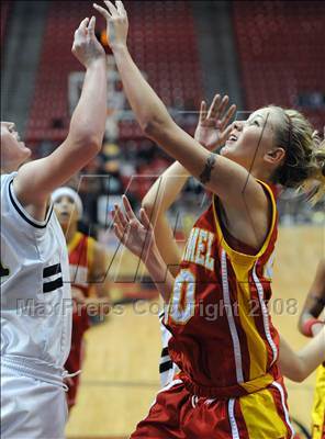 Thumbnail 1 in Westview vs. Mt. Carmel (CIF SDS D2 Final) photogallery.