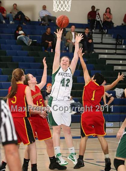 Thumbnail 1 in La Costa Canyon vs. Woodbridge (So Cal Holiday Prep Classic) photogallery.