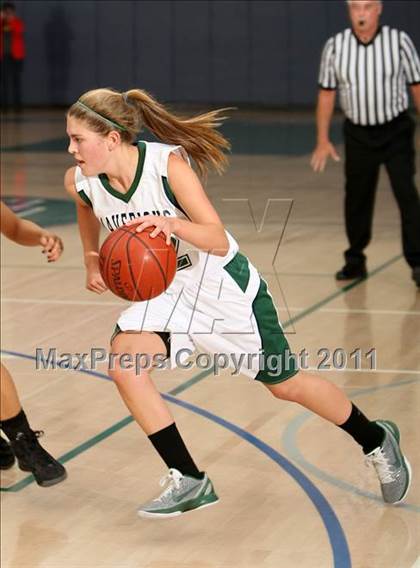 Thumbnail 2 in La Costa Canyon vs. Woodbridge (So Cal Holiday Prep Classic) photogallery.