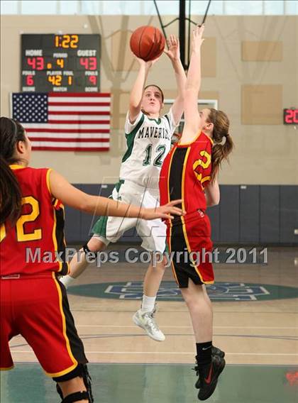 Thumbnail 3 in La Costa Canyon vs. Woodbridge (So Cal Holiday Prep Classic) photogallery.