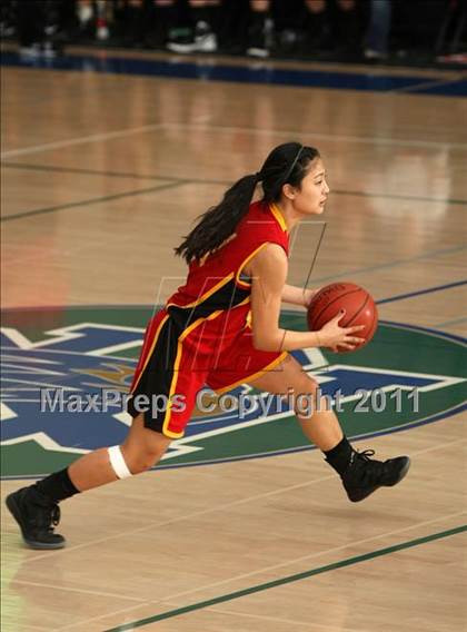Thumbnail 3 in La Costa Canyon vs. Woodbridge (So Cal Holiday Prep Classic) photogallery.