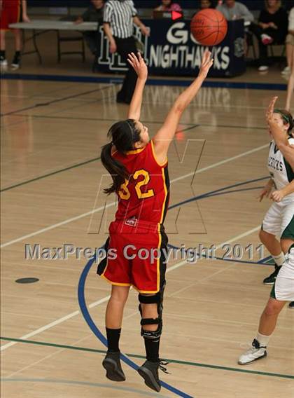 Thumbnail 1 in La Costa Canyon vs. Woodbridge (So Cal Holiday Prep Classic) photogallery.