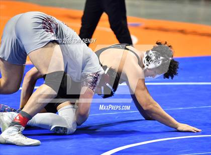 Thumbnail 2 in UIL State Championships - 5A 195lb Final photogallery.