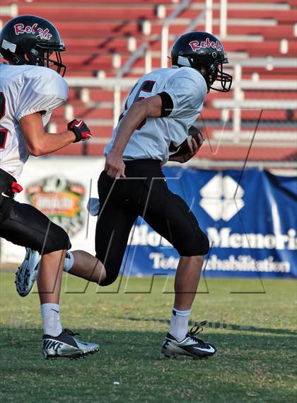 Thumbnail 1 in Maryville vs. Alcoa photogallery.