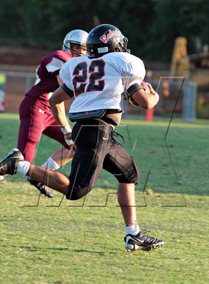Thumbnail 3 in Maryville vs. Alcoa photogallery.
