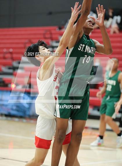 Thumbnail 2 in St. Mary's vs. St. Ignatius photogallery.