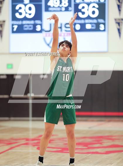 Thumbnail 2 in St. Mary's vs. St. Ignatius photogallery.