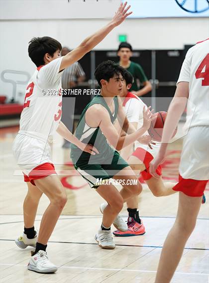 Thumbnail 3 in St. Mary's vs. St. Ignatius photogallery.