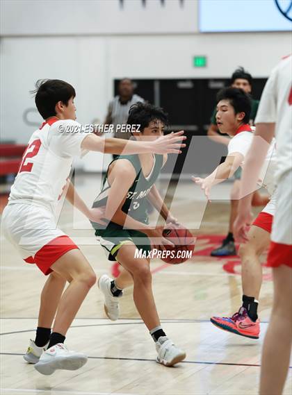 Thumbnail 2 in St. Mary's vs. St. Ignatius photogallery.