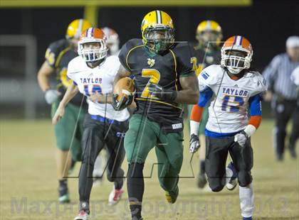 Thumbnail 2 in Yulee's Derrick Henry breaks national rushing record photogallery.
