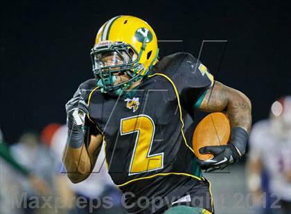 Thumbnail 2 in Yulee's Derrick Henry breaks national rushing record photogallery.