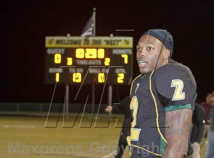 Thumbnail 1 in Yulee's Derrick Henry breaks national rushing record photogallery.