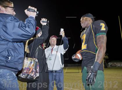 Thumbnail 1 in Yulee's Derrick Henry breaks national rushing record photogallery.