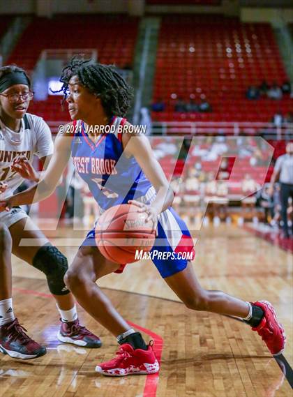 Thumbnail 2 in Beaumont United vs. West Brook photogallery.
