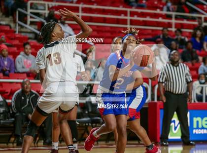 Thumbnail 3 in Beaumont United vs. West Brook photogallery.