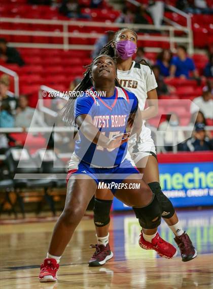 Thumbnail 2 in Beaumont United vs. West Brook photogallery.