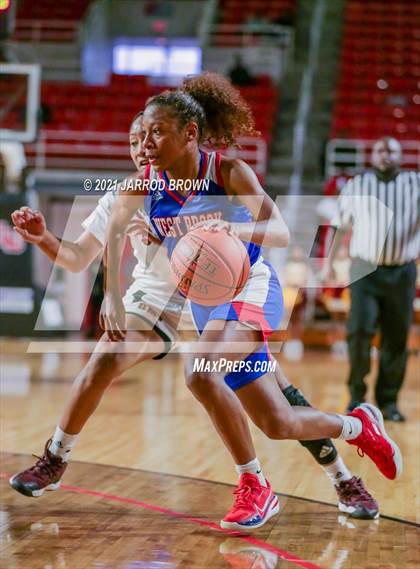 Thumbnail 1 in Beaumont United vs. West Brook photogallery.