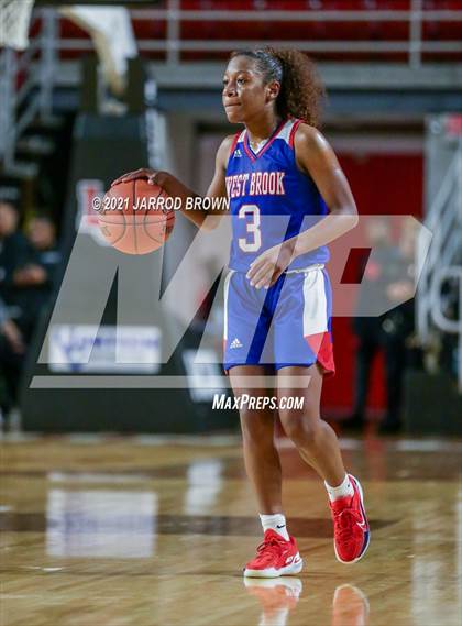 Thumbnail 1 in Beaumont United vs. West Brook photogallery.