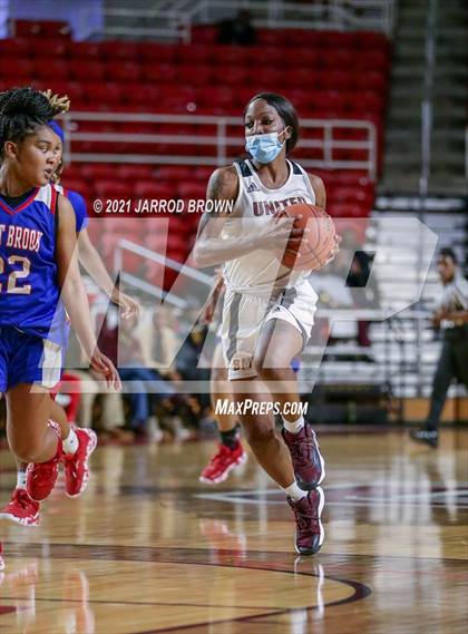 Thumbnail 2 in Beaumont United vs. West Brook photogallery.