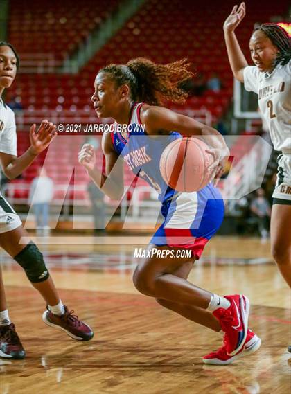 Thumbnail 3 in Beaumont United vs. West Brook photogallery.