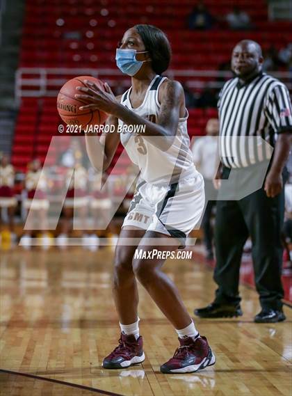 Thumbnail 1 in Beaumont United vs. West Brook photogallery.