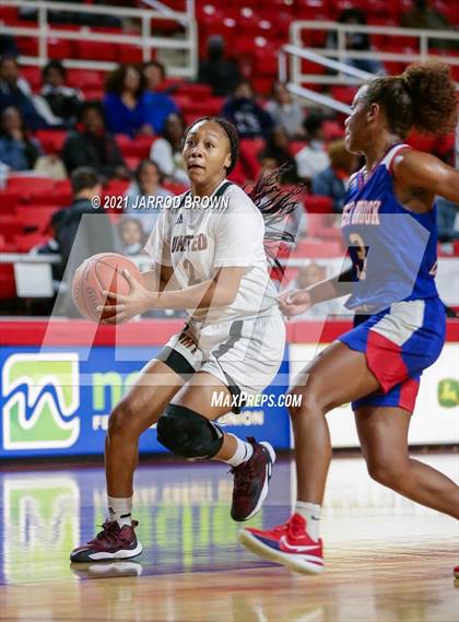 Thumbnail 2 in Beaumont United vs. West Brook photogallery.