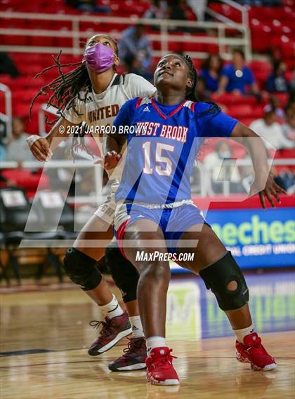 Thumbnail 1 in Beaumont United vs. West Brook photogallery.