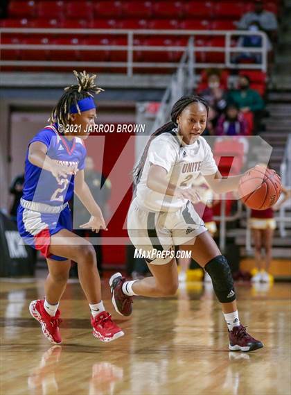 Thumbnail 2 in Beaumont United vs. West Brook photogallery.