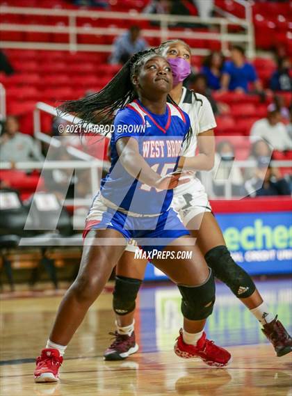 Thumbnail 3 in Beaumont United vs. West Brook photogallery.