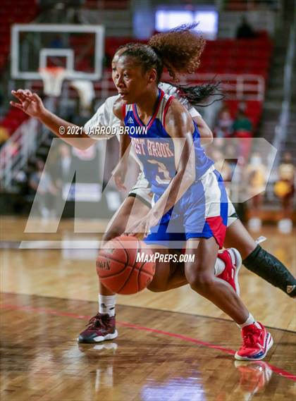 Thumbnail 2 in Beaumont United vs. West Brook photogallery.