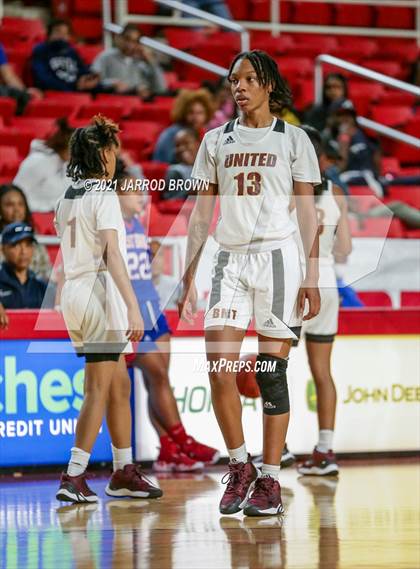 Thumbnail 2 in Beaumont United vs. West Brook photogallery.