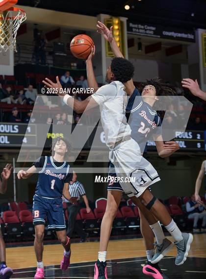 Thumbnail 3 in Hackley vs. Briarcliff (William F. Plunkett Jr. Christmas Classic) photogallery.