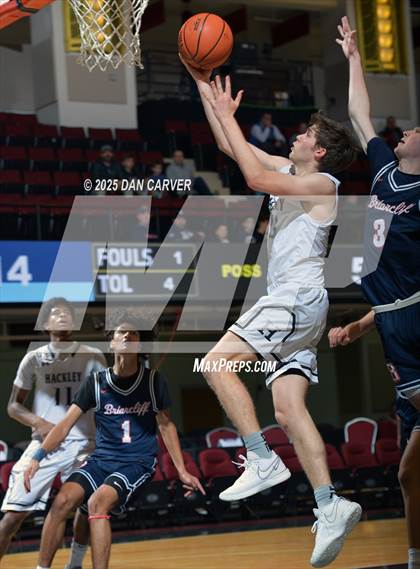 Thumbnail 1 in Hackley vs. Briarcliff (William F. Plunkett Jr. Christmas Classic) photogallery.