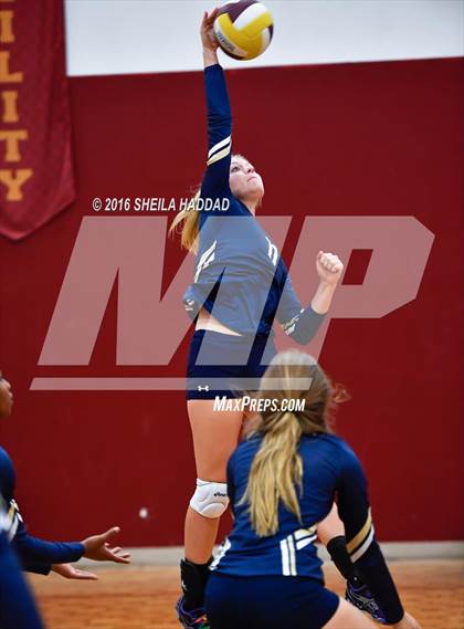 Thumbnail 3 in Admiral Farragut @ Brooks DeBartolo Collegiate photogallery.