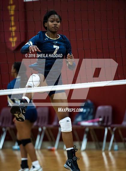 Thumbnail 3 in Admiral Farragut @ Brooks DeBartolo Collegiate photogallery.
