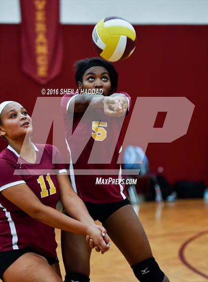 Thumbnail 1 in Admiral Farragut @ Brooks DeBartolo Collegiate photogallery.